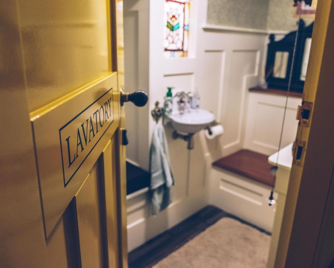 Sheddington Manor - 2 Bedroom Guest House & Cinema Белфаст Екстер'єр фото